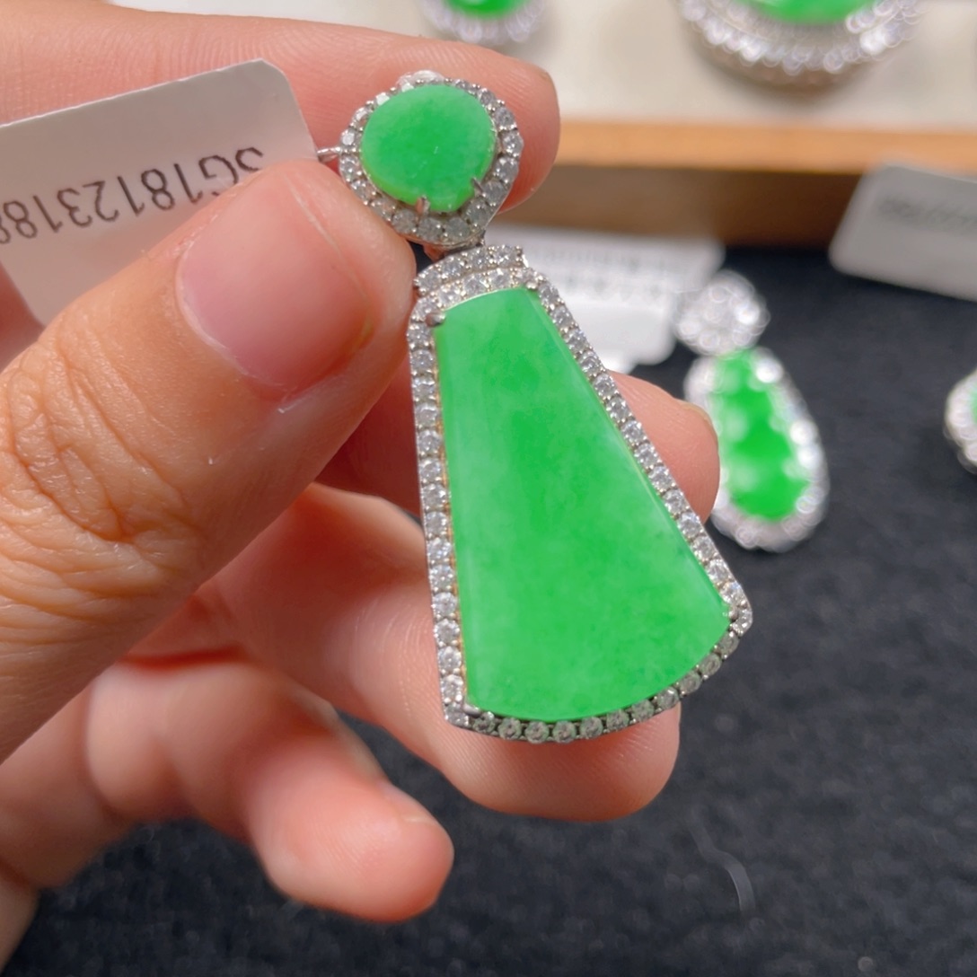 翡翠银S925镶嵌颈饰j j k k k k k