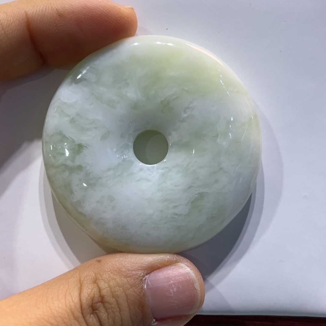 独***勾蓝田玉（蛇纹石化大理石玉）未镶嵌颈饰