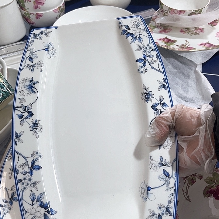 碗微瑕骨瓷蓝孔雀日式鱼盘一个