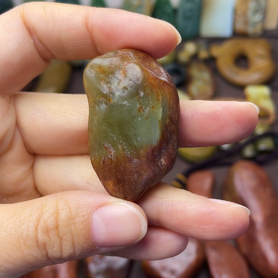 岫岩河磨玉（透闪石质玉）未镶嵌颈饰