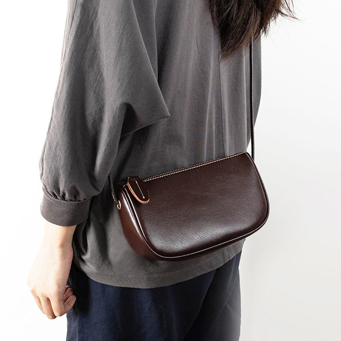 新款真皮女包斜挎小包包时尚百搭小方包高级感洋气