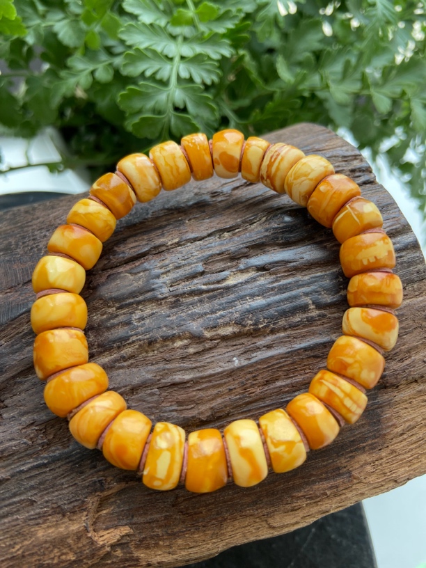 天然丹麦虎皮瓷白妖花小马蹄手串 