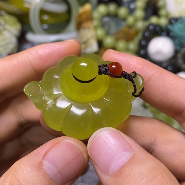岫玉未镶嵌岫玉挂件
