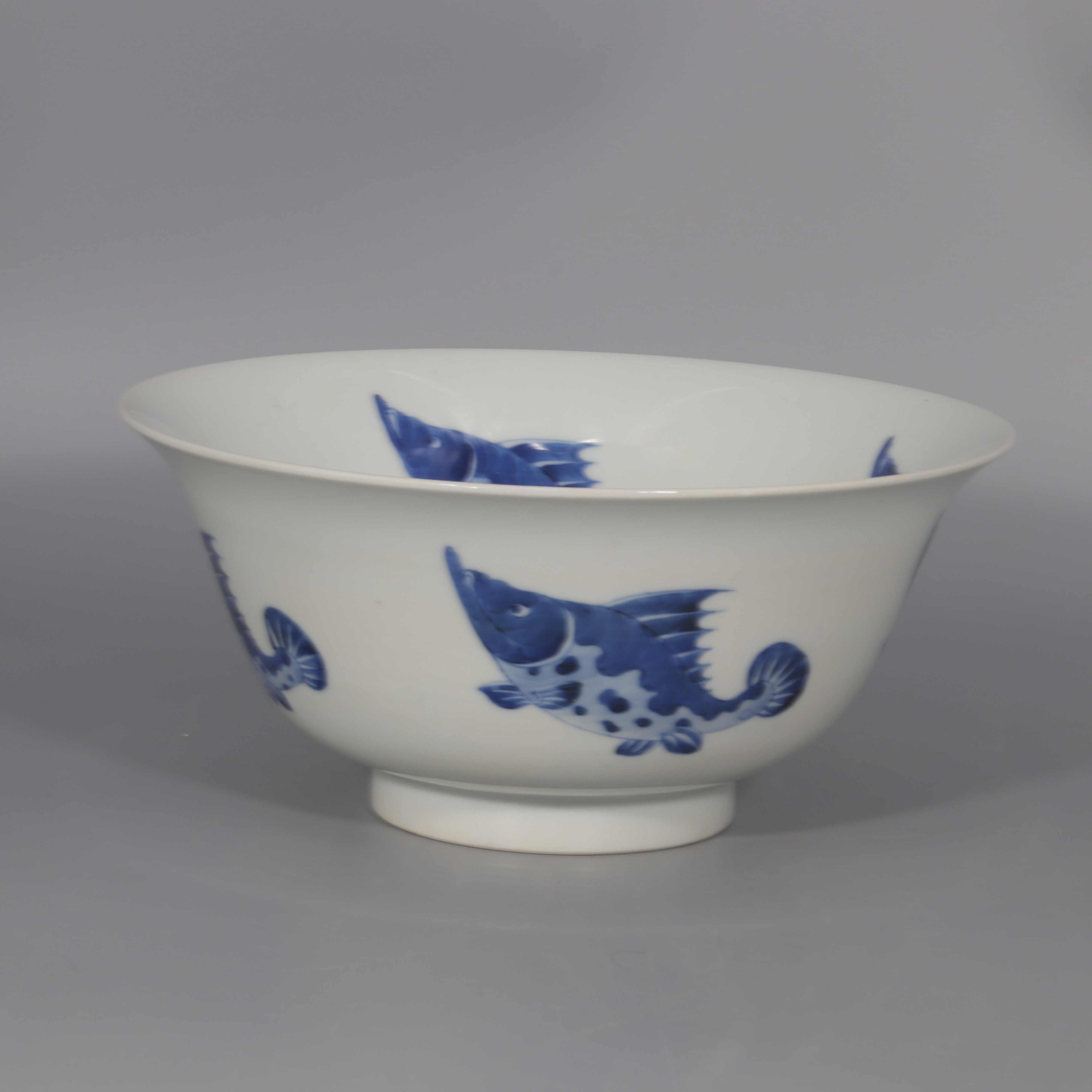 青花鱼纹碗  H412-380