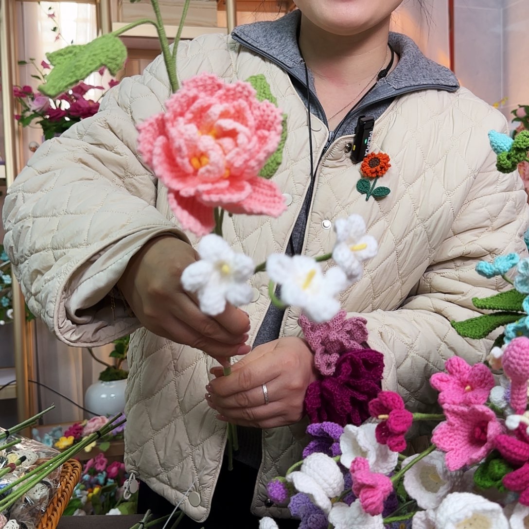 手工钩织设计花束