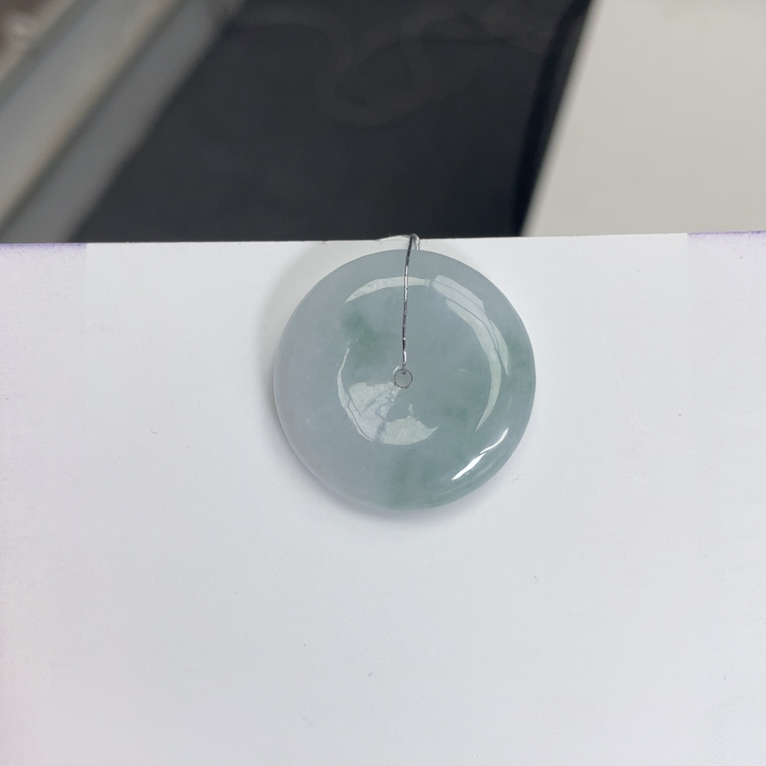 翡翠颈饰18K金镶嵌山****风平安扣