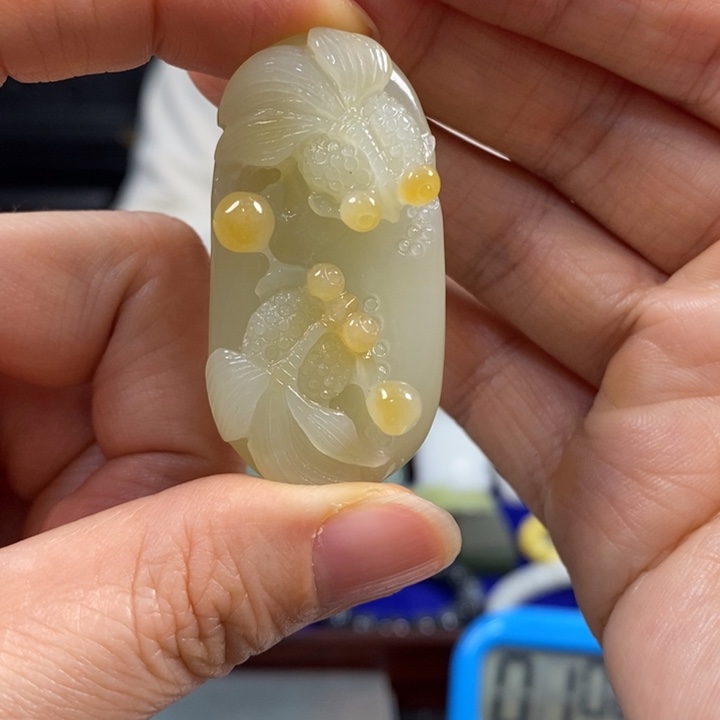 心***动和田玉未镶嵌颈饰