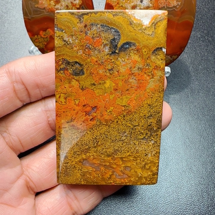 玛瑙/玉髓战国红未镶嵌羚***快