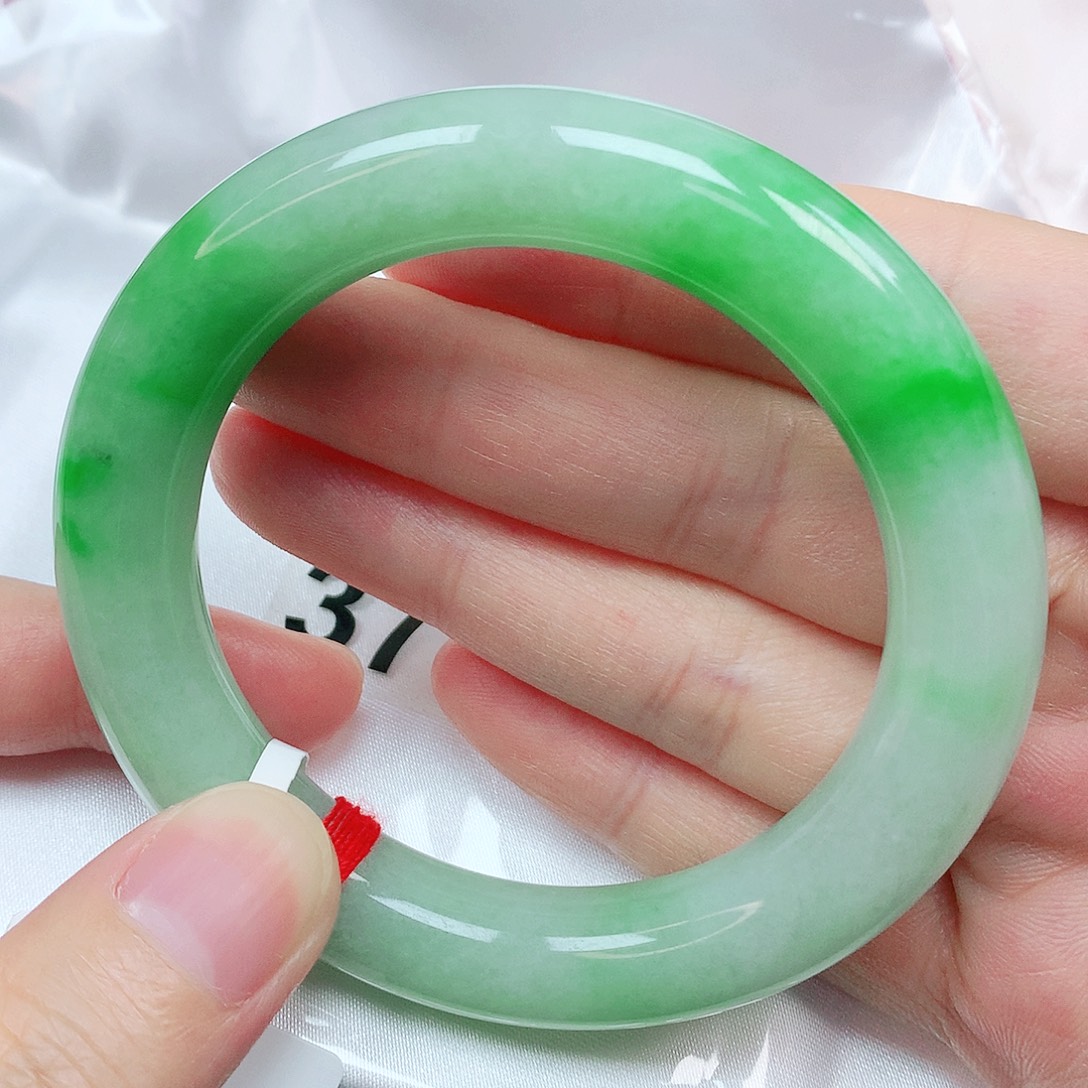 翡翠未镶嵌手镯抖音375