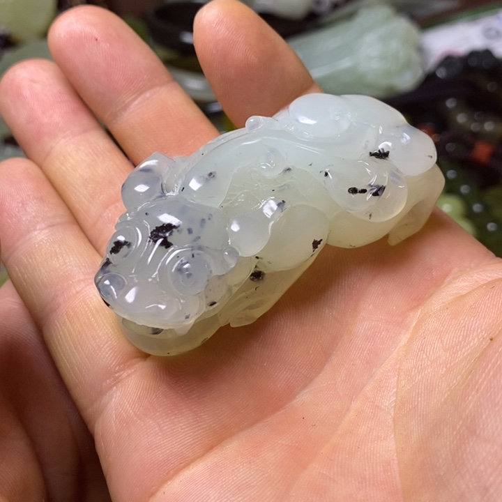 岫玉岫玉颈饰未镶嵌