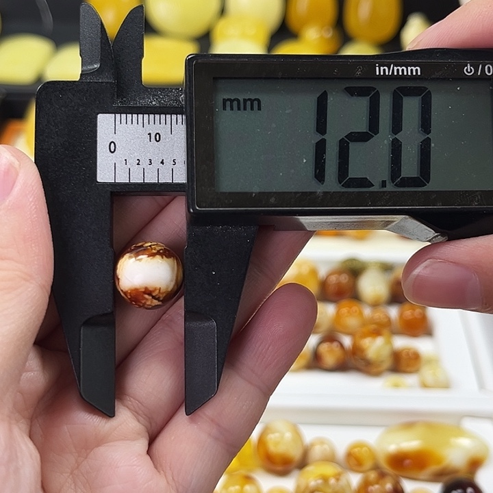 琥珀颈饰未镶嵌44