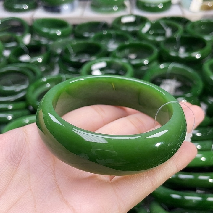 未镶嵌手镯和田玉（碧玉）