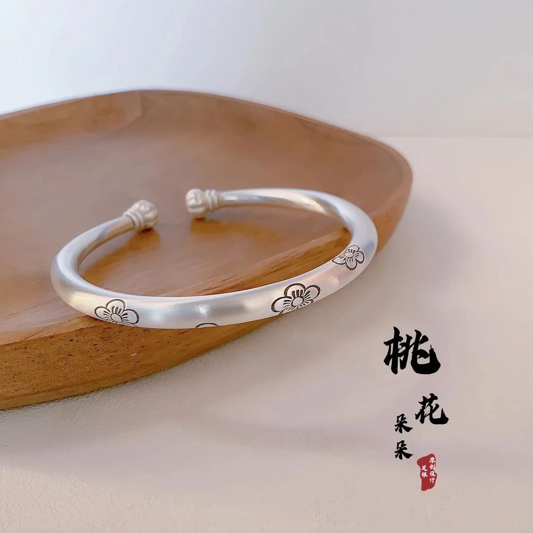 足银手镯 Y56多福南瓜9999纯银复古梅花开口足银贵妃镯
