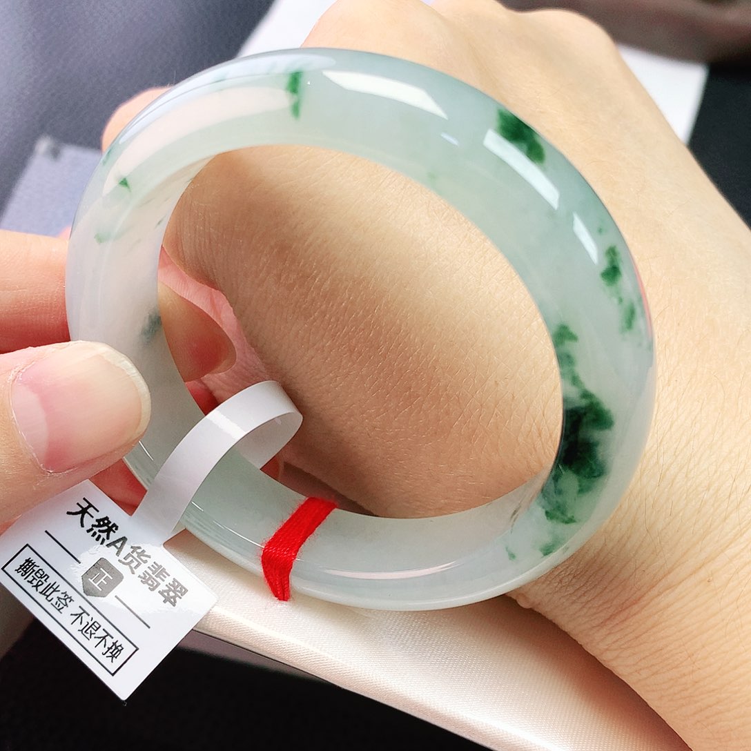 未镶嵌手镯（贵妃镯）翡翠54绿花