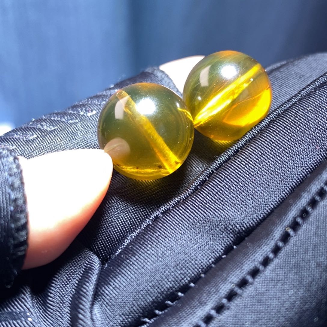 琥珀未镶嵌裸石。。。