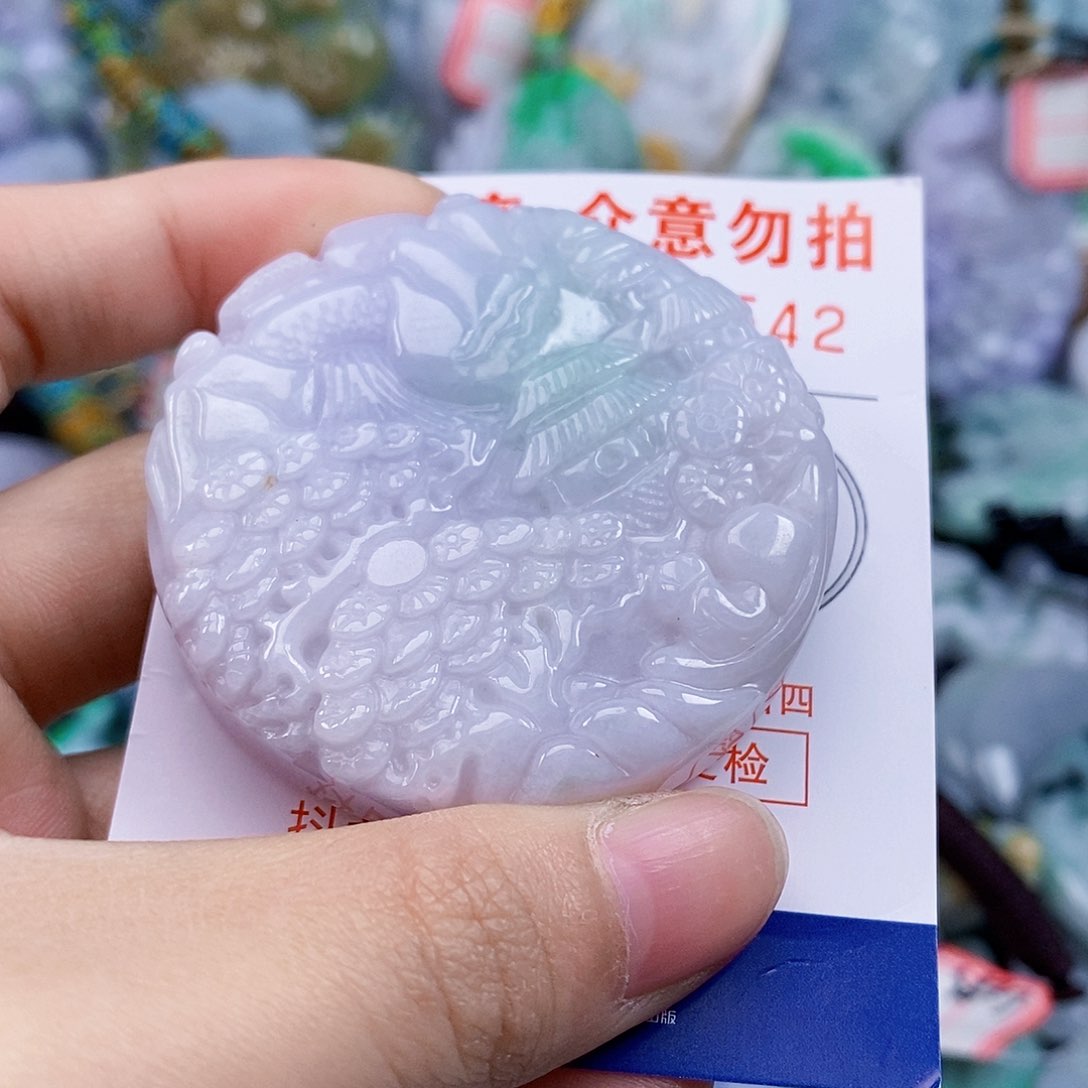 吊坠(不含链)未镶嵌翡翠