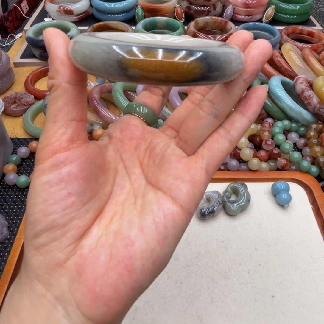 石英质玉未镶嵌圈口56