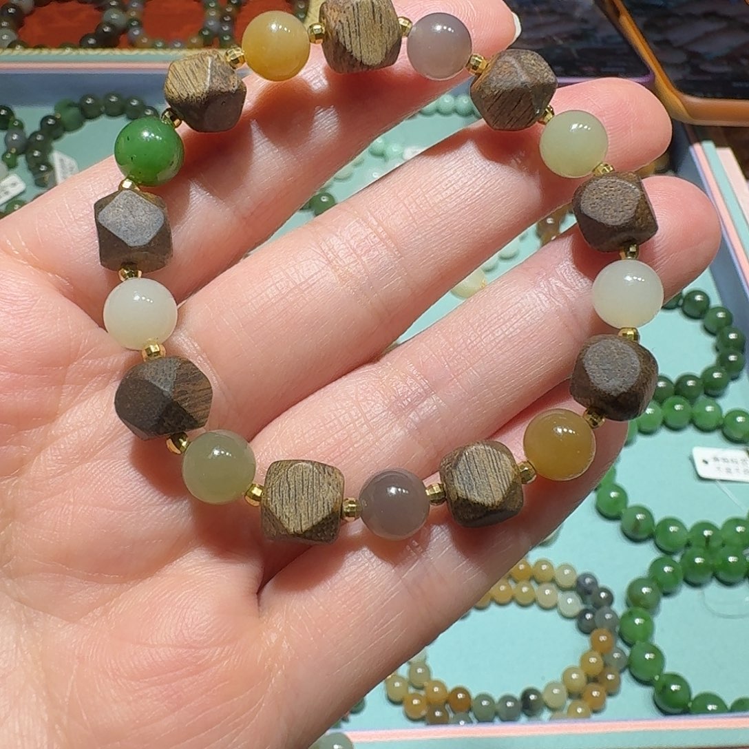 风***子和田玉未镶嵌手串