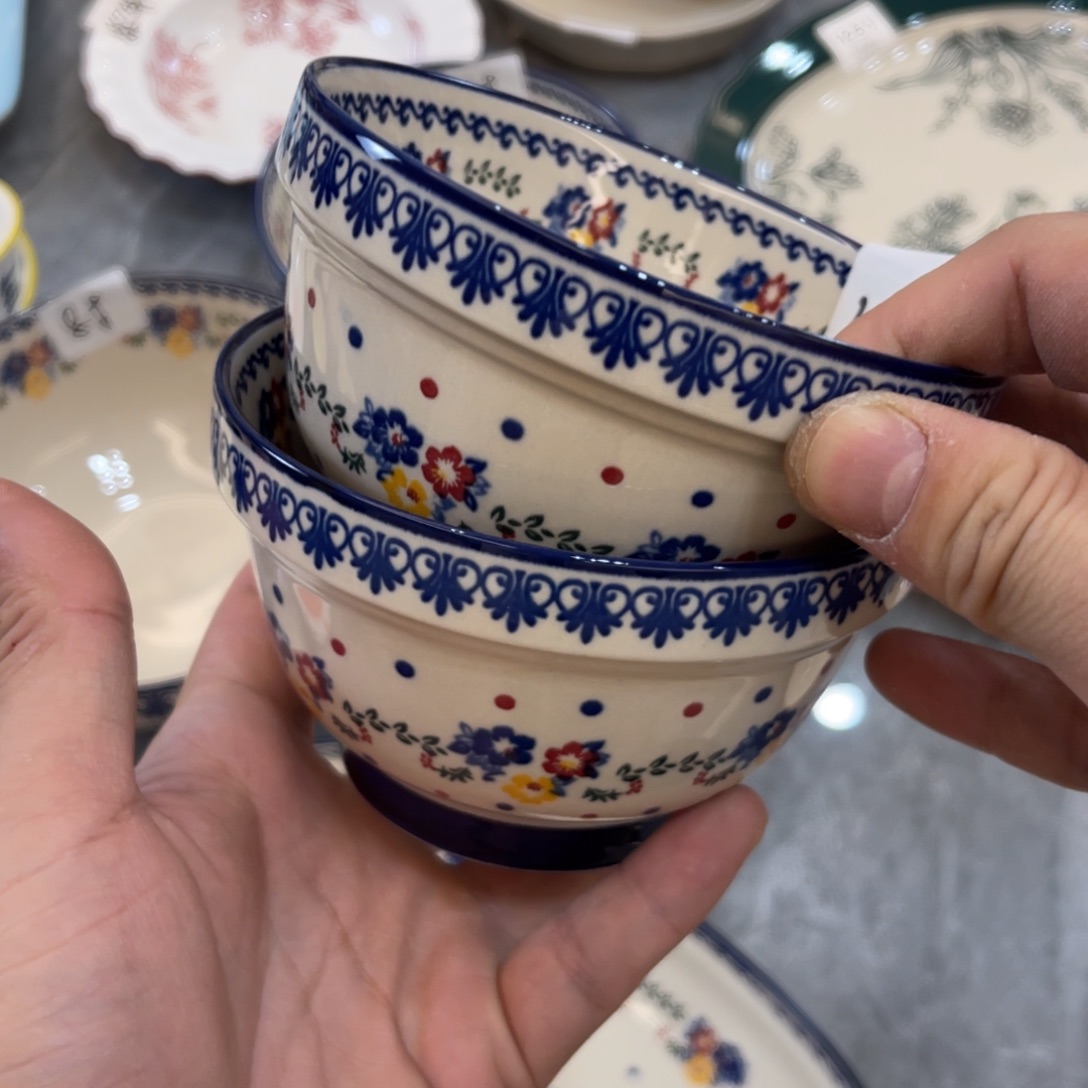 陶瓷微瑕餐具介意勿拍，满18飞！