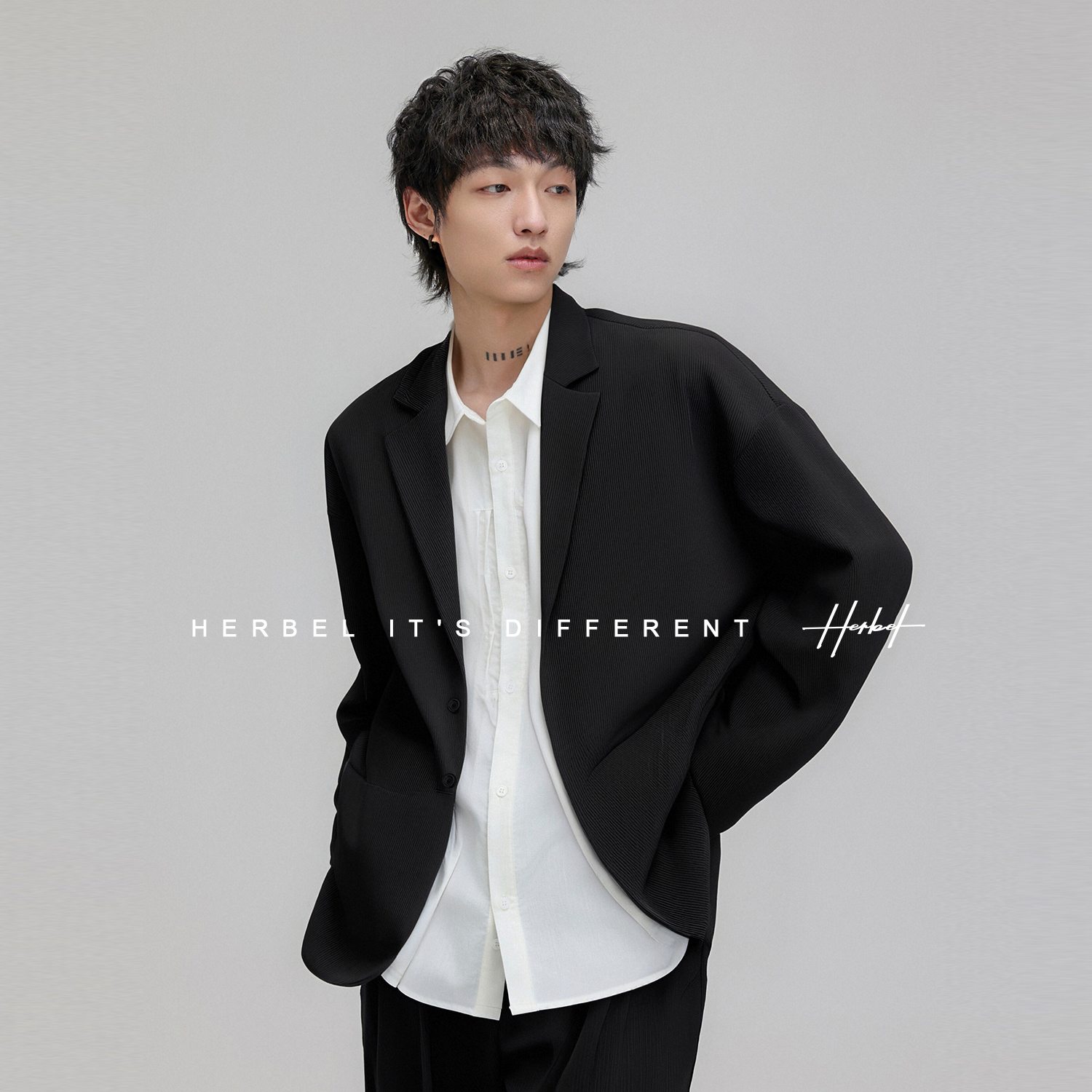 HERBEL/黑白2025秋季新品设计师款男士翻领通勤日常休闲西装外套