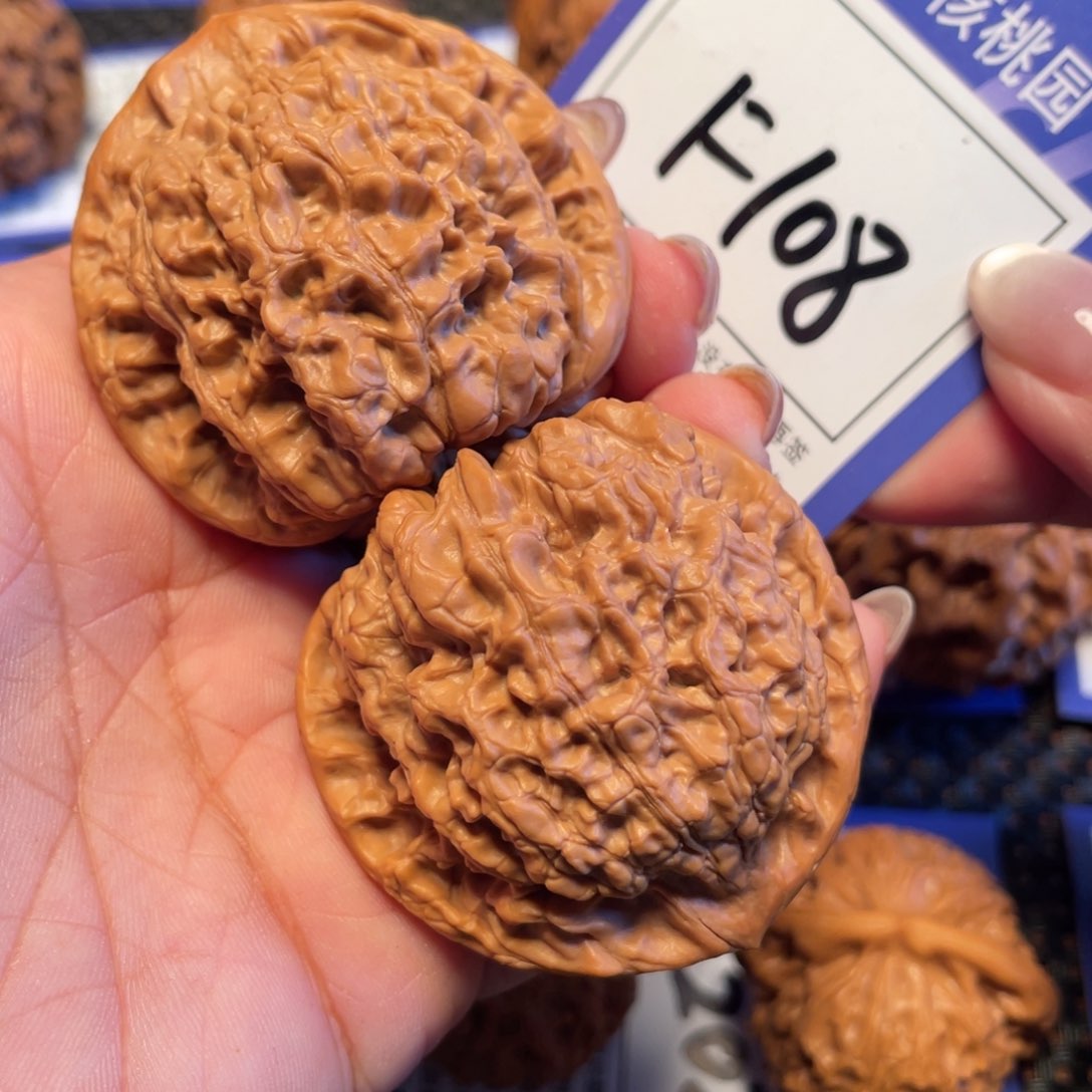 文玩核桃吊坠108号官帽46