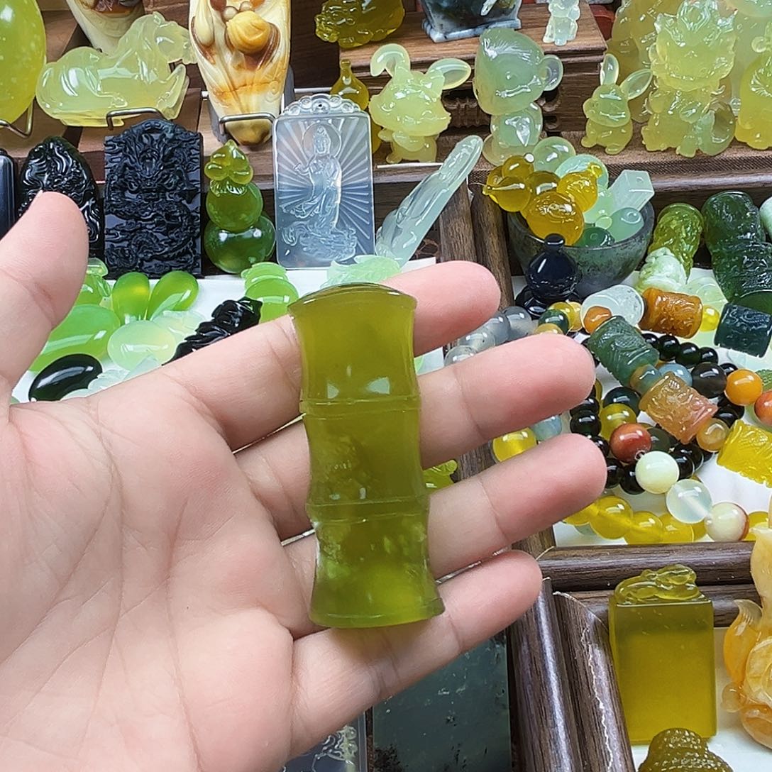 C****岫玉未镶嵌吊坠(不含链)