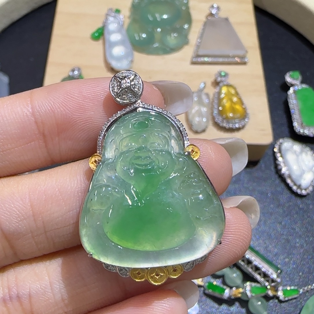 翡翠18K金镶嵌颈饰精品