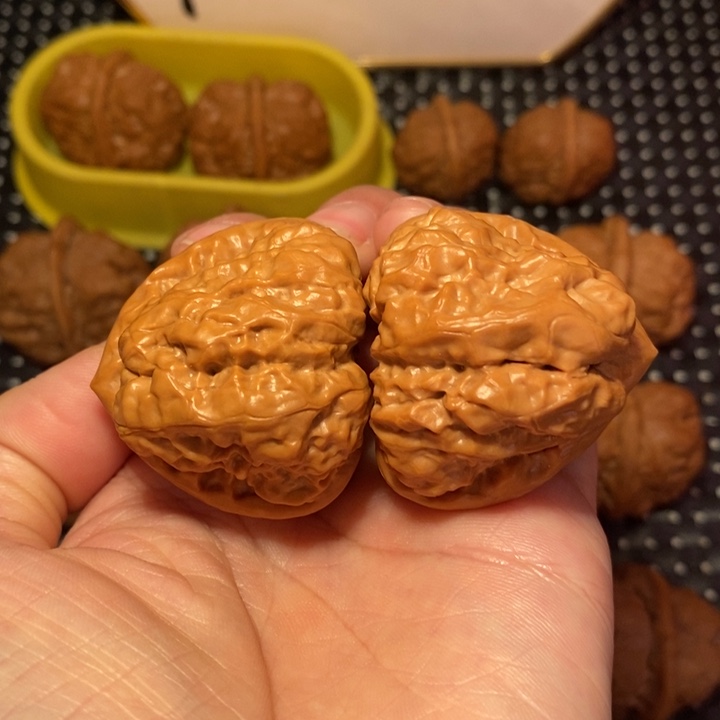 文玩核桃把件开背八腿三角暴力箭毒蛙