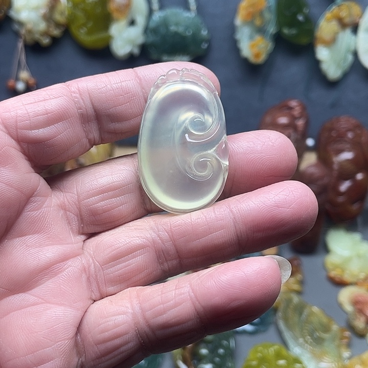 蛇纹石玉未镶嵌挂件