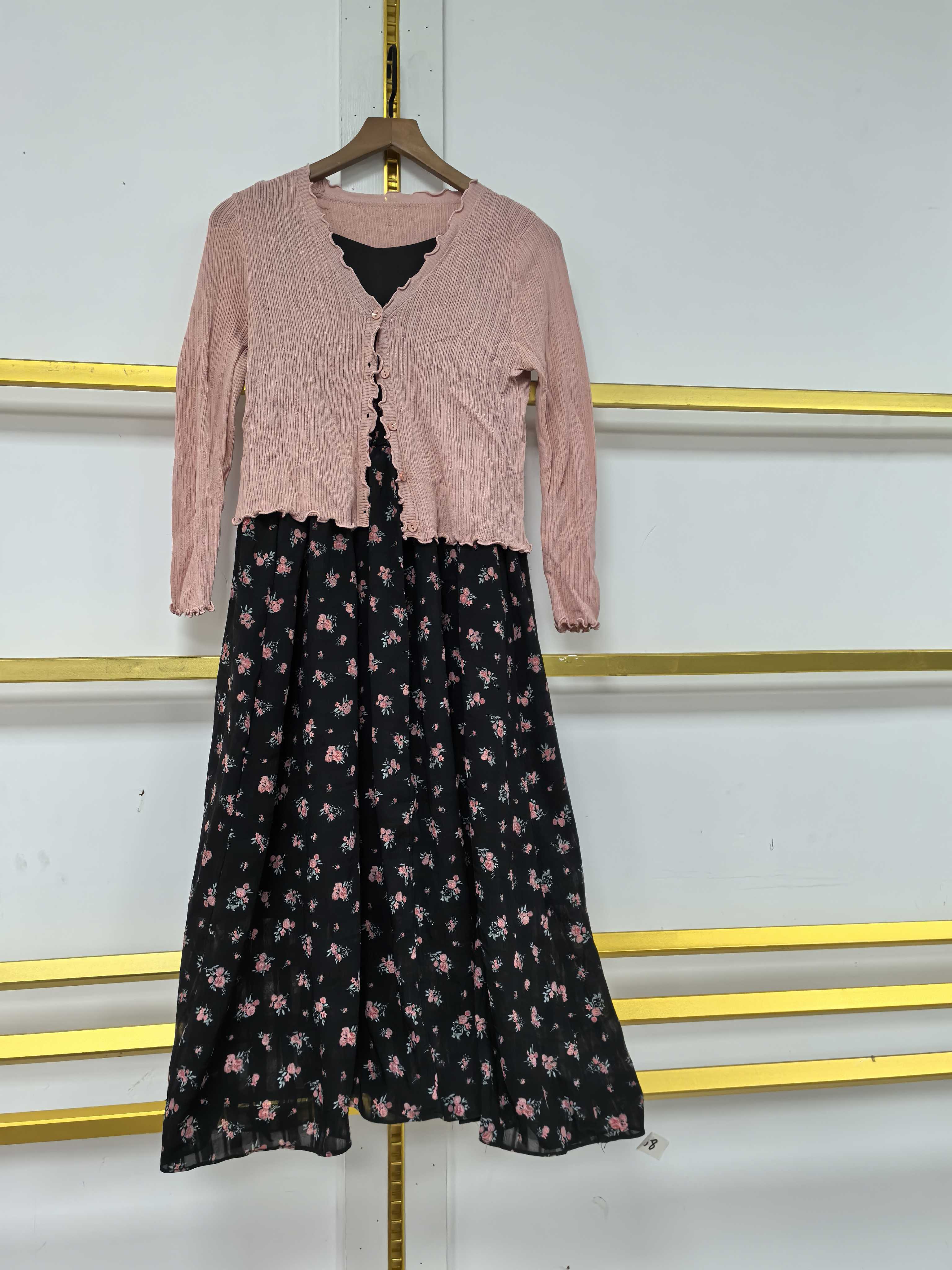 连衣裙两件套黑大花（剪标款）