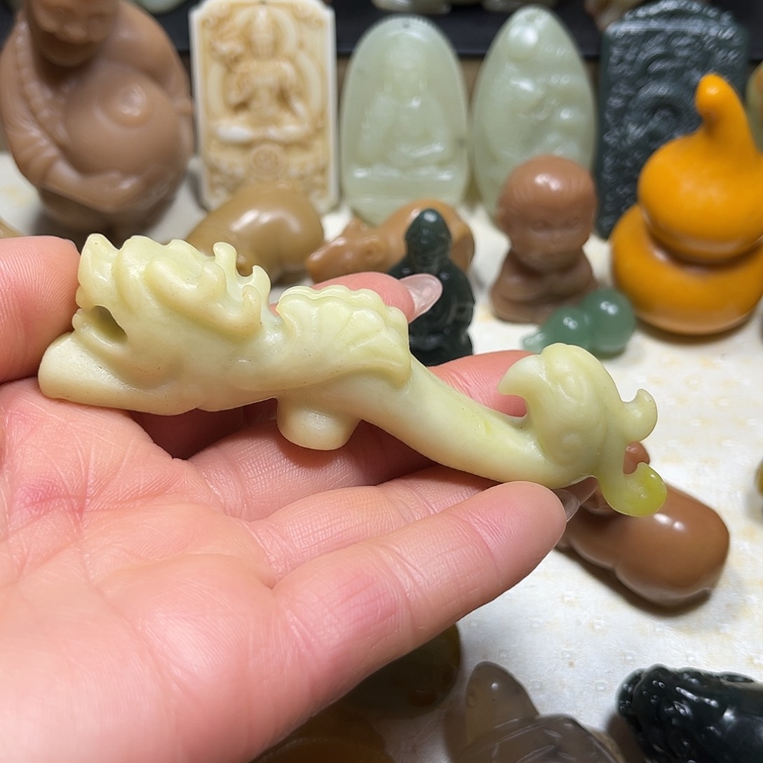 白玉菩提吊坠白玉菩提吊坠