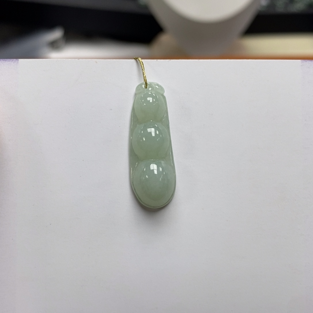 翡翠颈饰未镶嵌福豆
