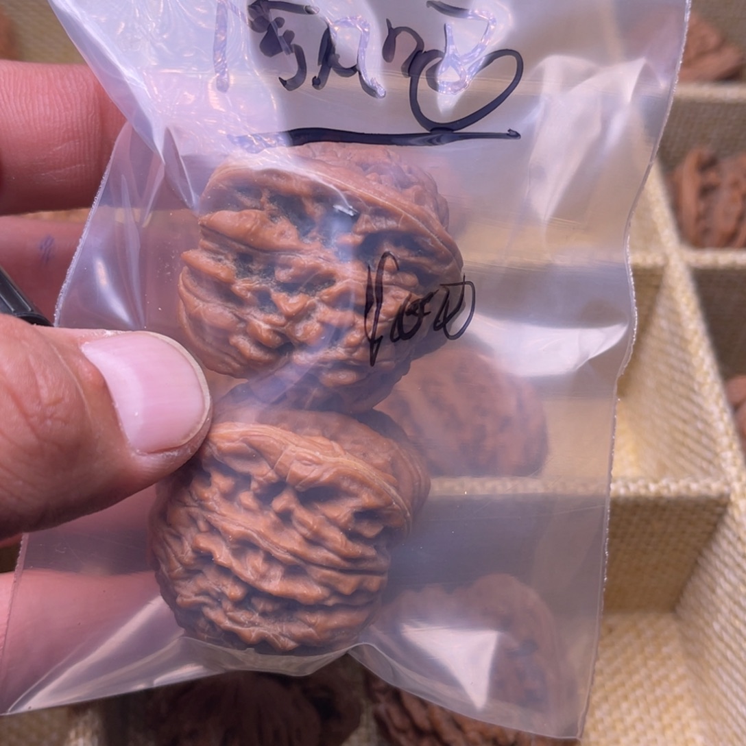 叫***吧文玩核桃吊坠篓子11111