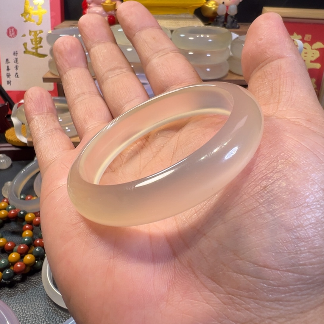 大***棠玛瑙/玉髓手镯未镶嵌