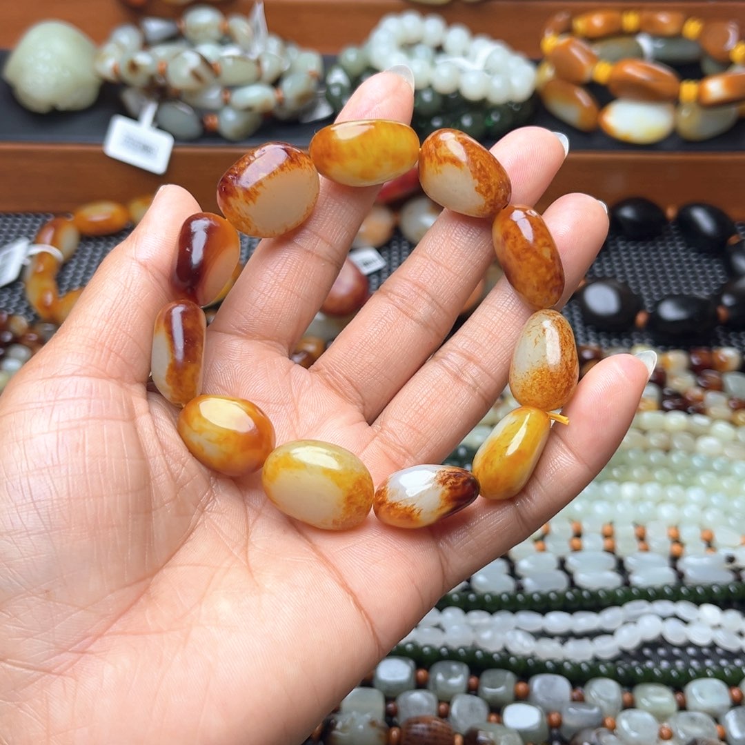 老***8和田玉未镶嵌手链