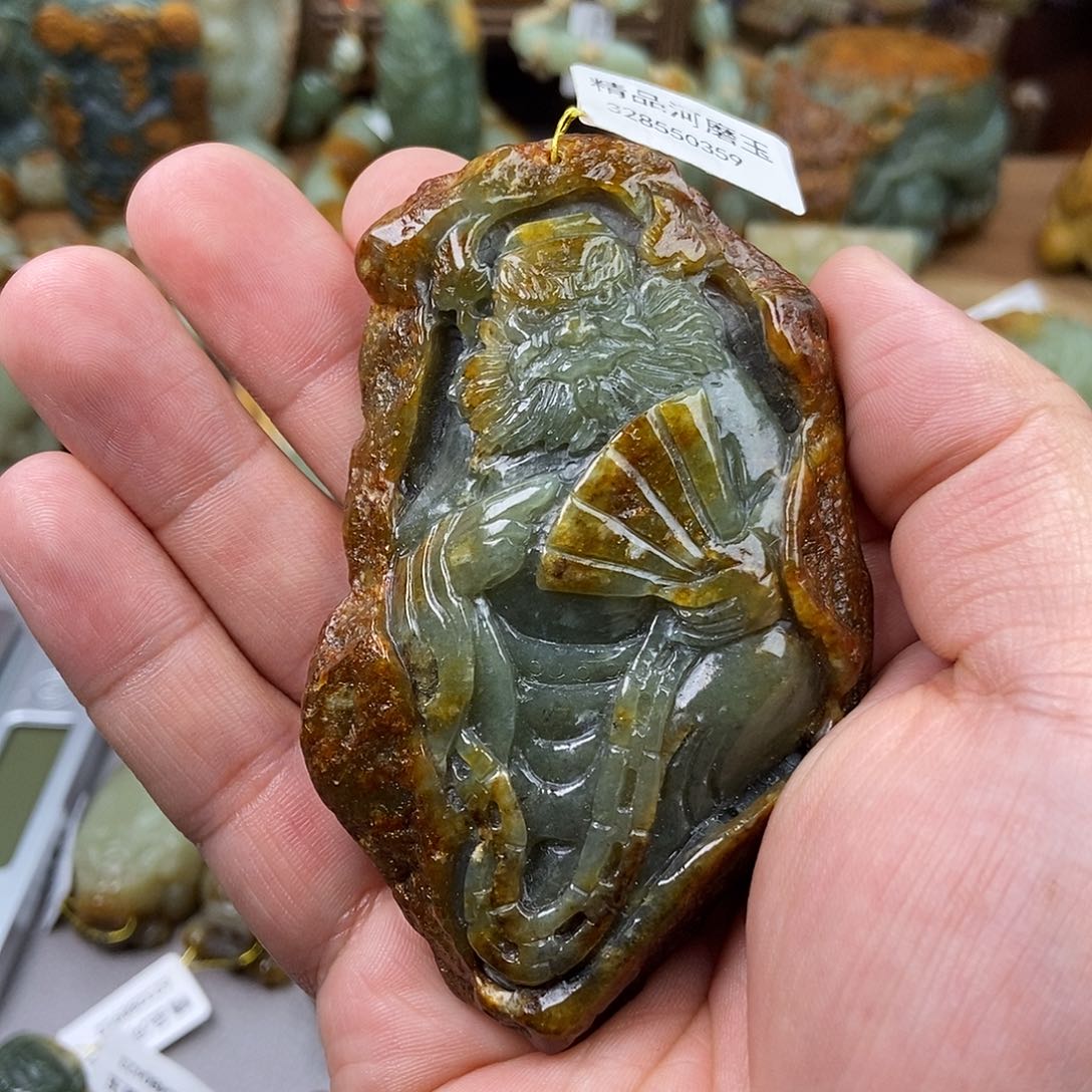 岫岩河磨玉（透闪石质玉）把件未镶嵌麒*