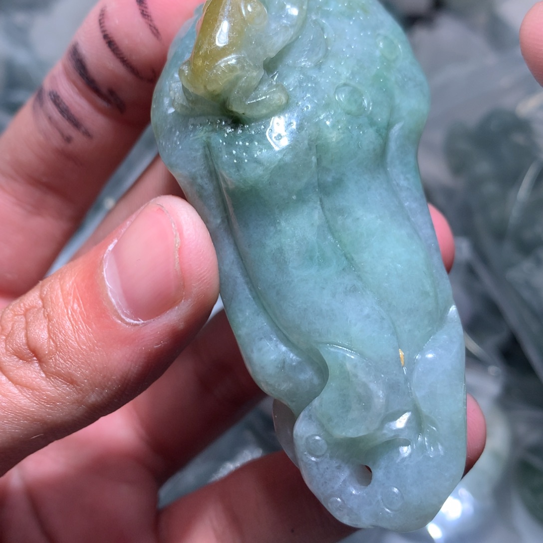 翡翠未镶嵌颈饰保真天然a货翡翠