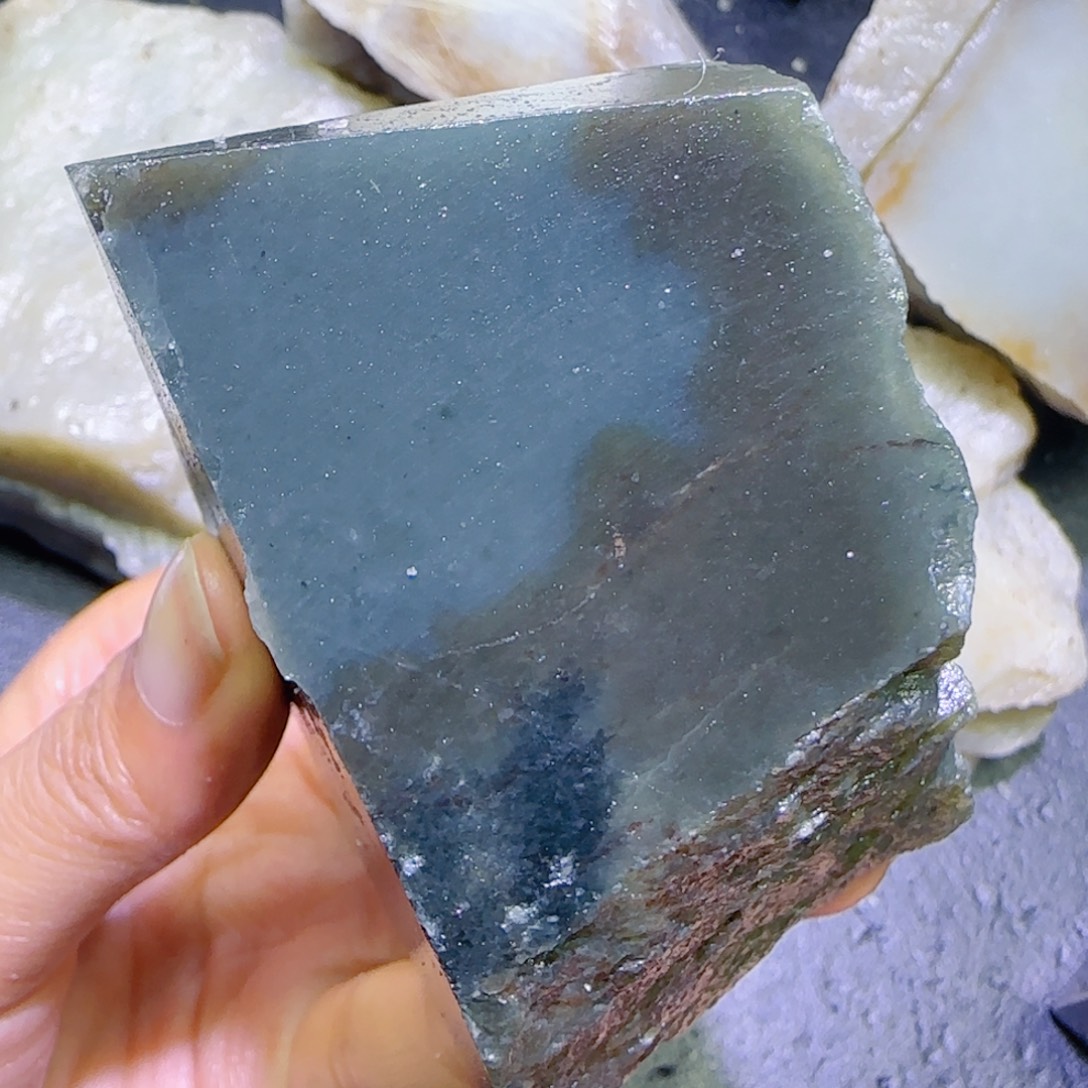 和田玉未镶嵌珠宝半成品