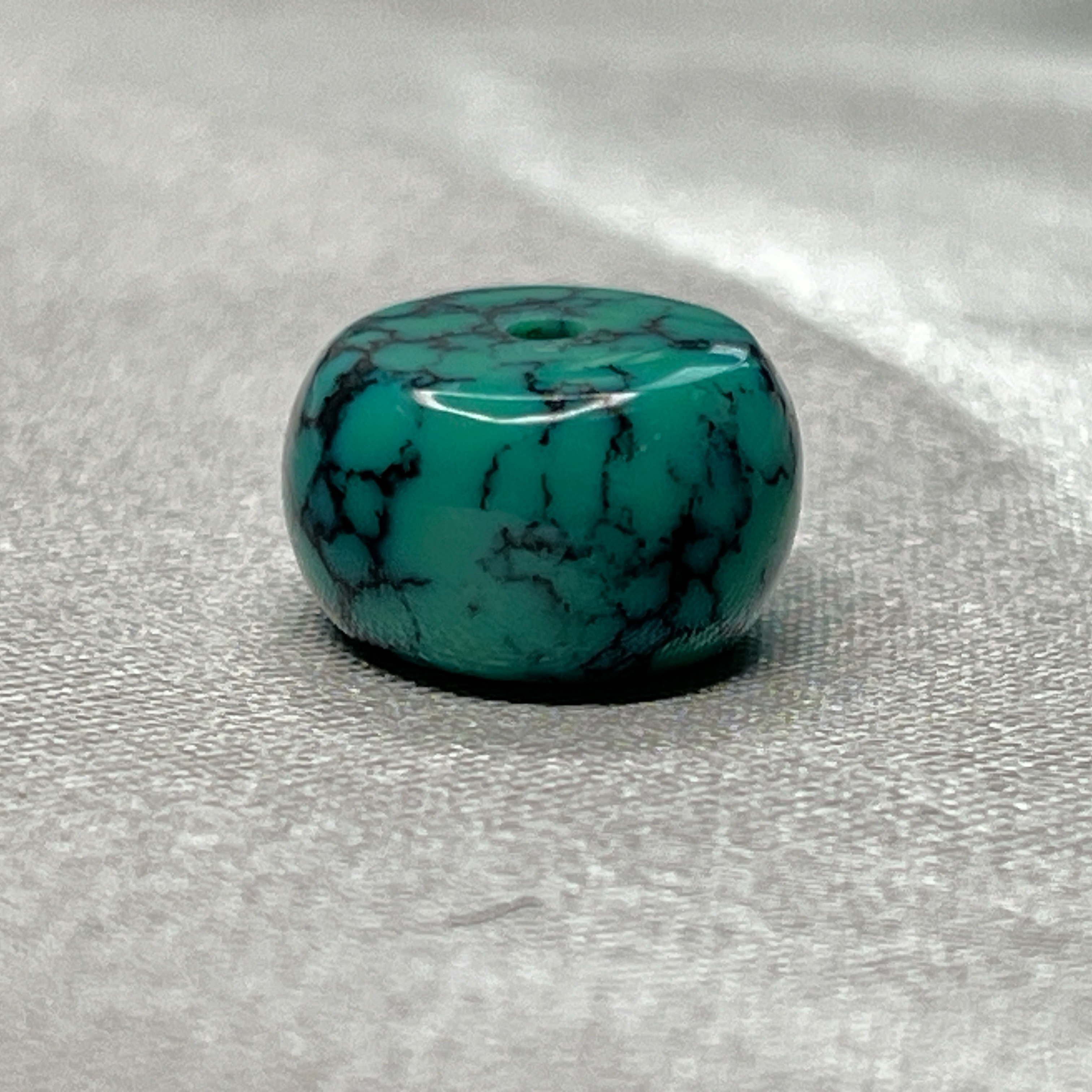 绿松石鼓珠，尺寸12.1x7.3mm重2克