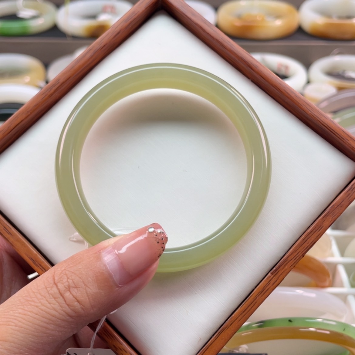 【闪购商品】和田玉手镯未镶嵌53