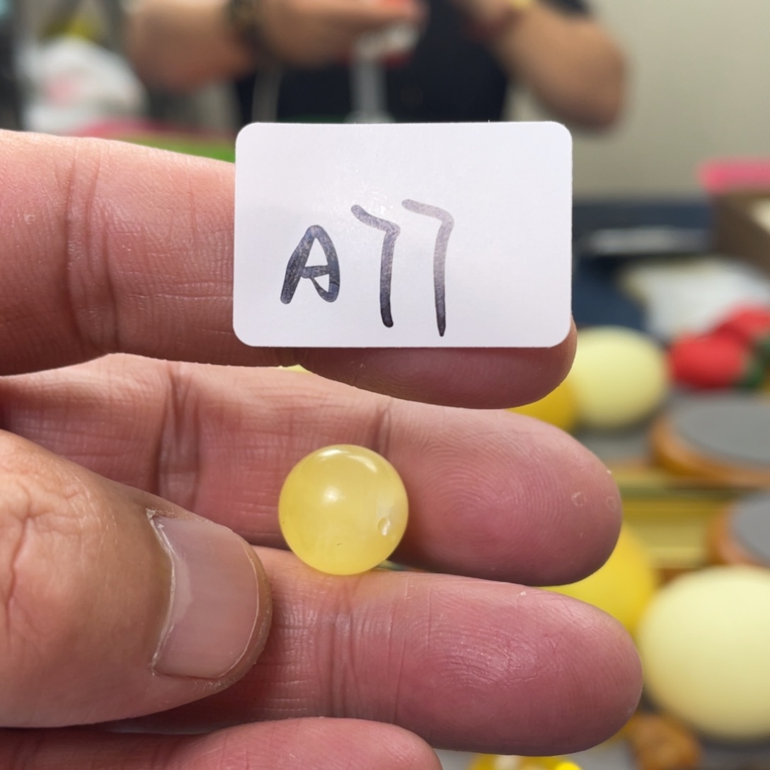 手链琥珀未镶嵌多样性发，发其中一件