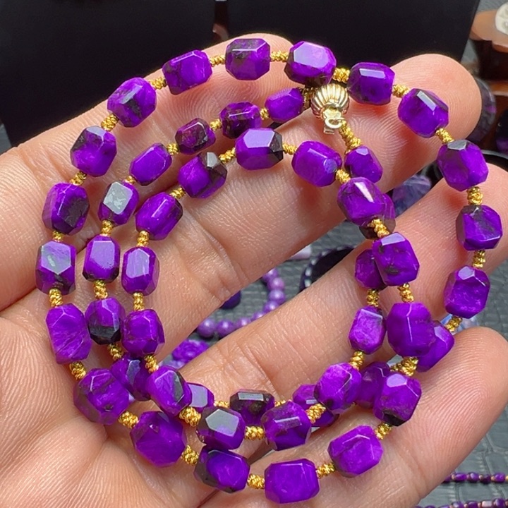 苏纪石（舒俱来）项链18K金镶嵌