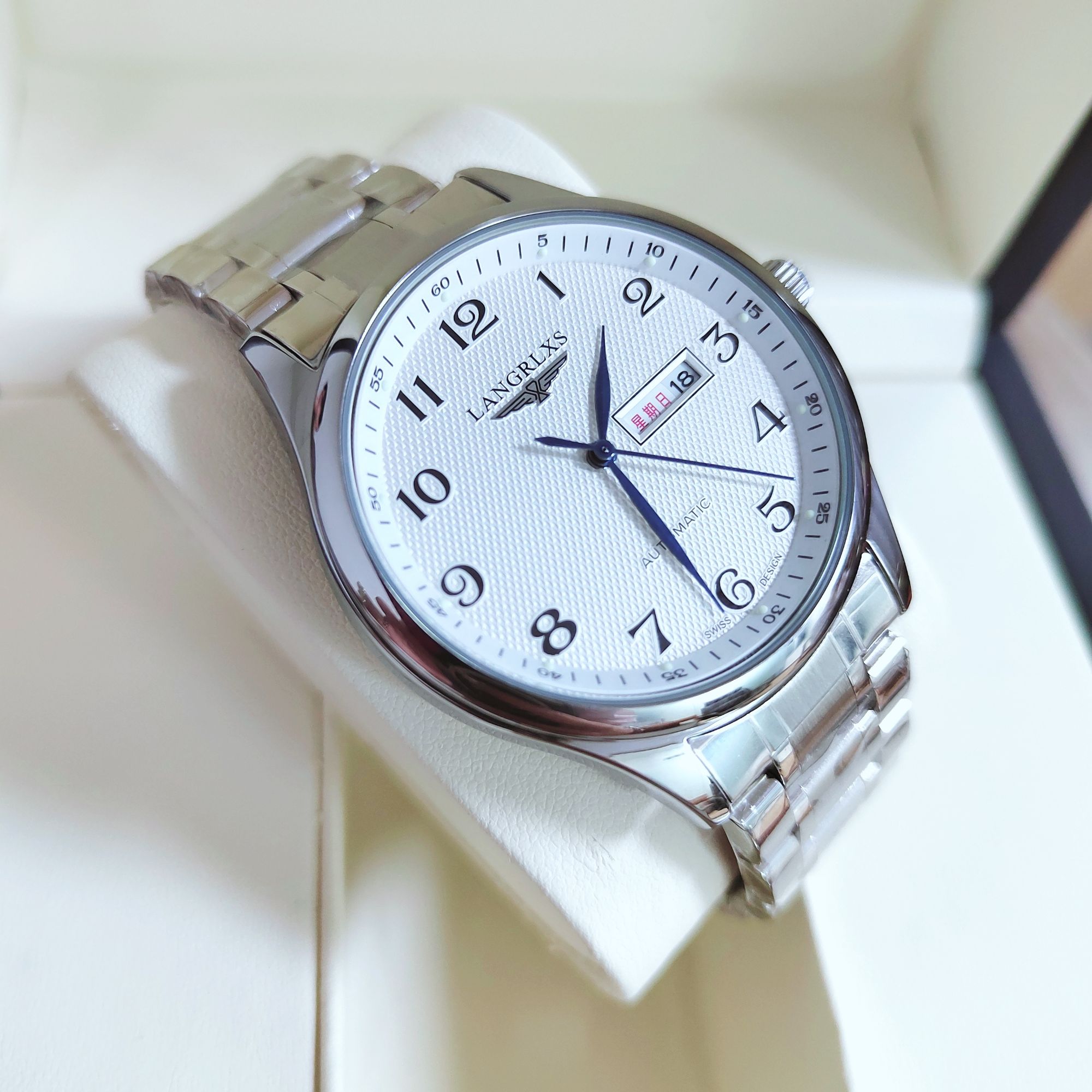 【专柜直发】男士经典白盘数字夜光双日历钢带时手表商务腕表LR004