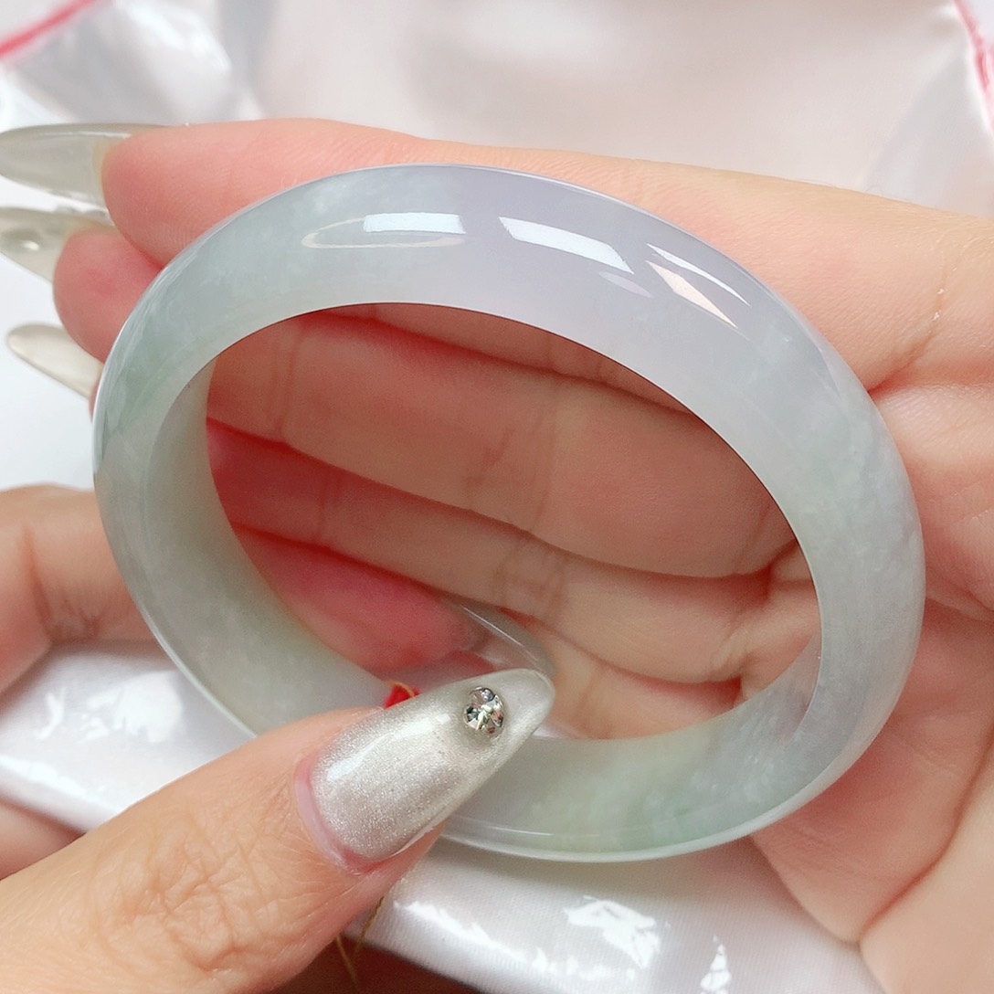 翡翠手镯未镶嵌抖音877