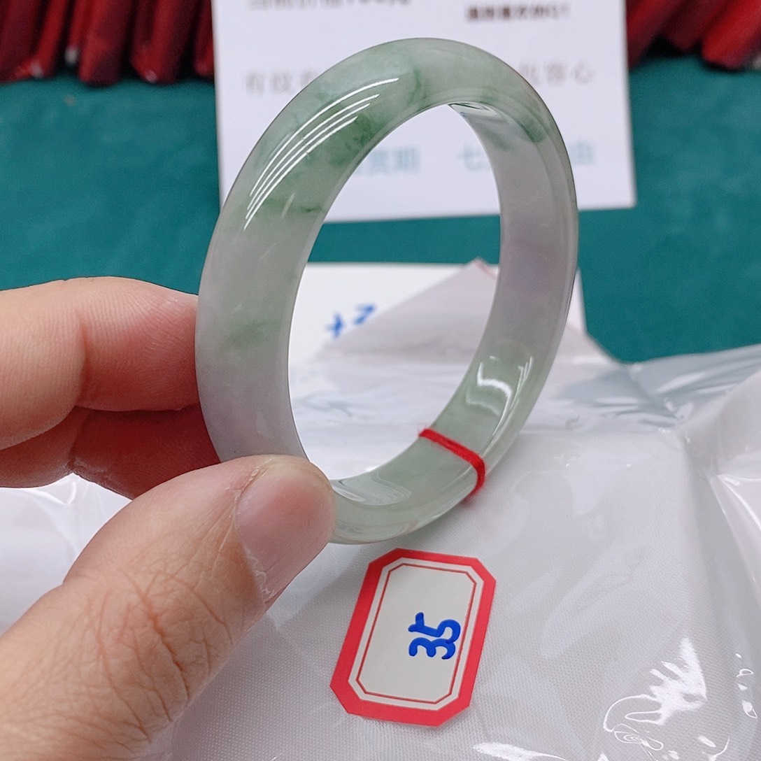 翡翠手镯未镶嵌天*天35555555555