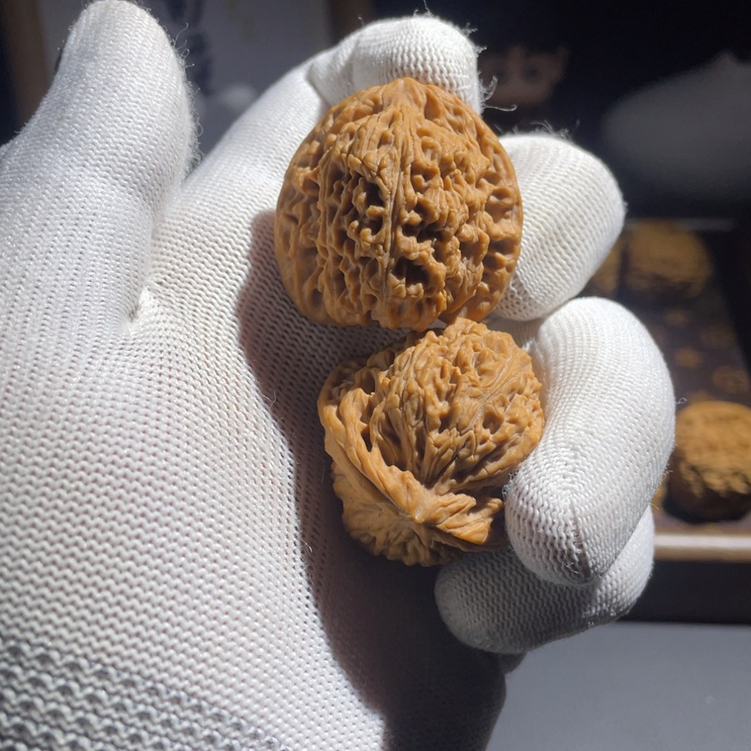 文玩核桃吊坠조***동核桃