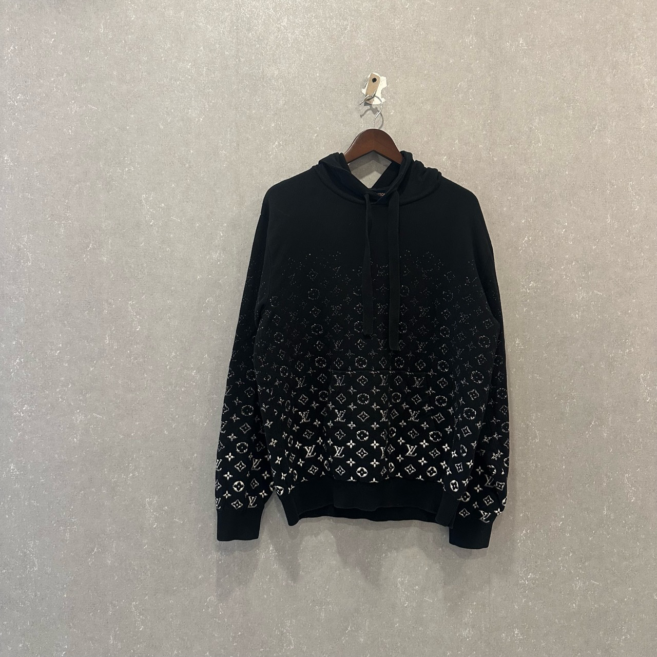 LOUIS VUITTON lv FW22 纯色满印渐变连帽卫衣 XL码/99新/003222