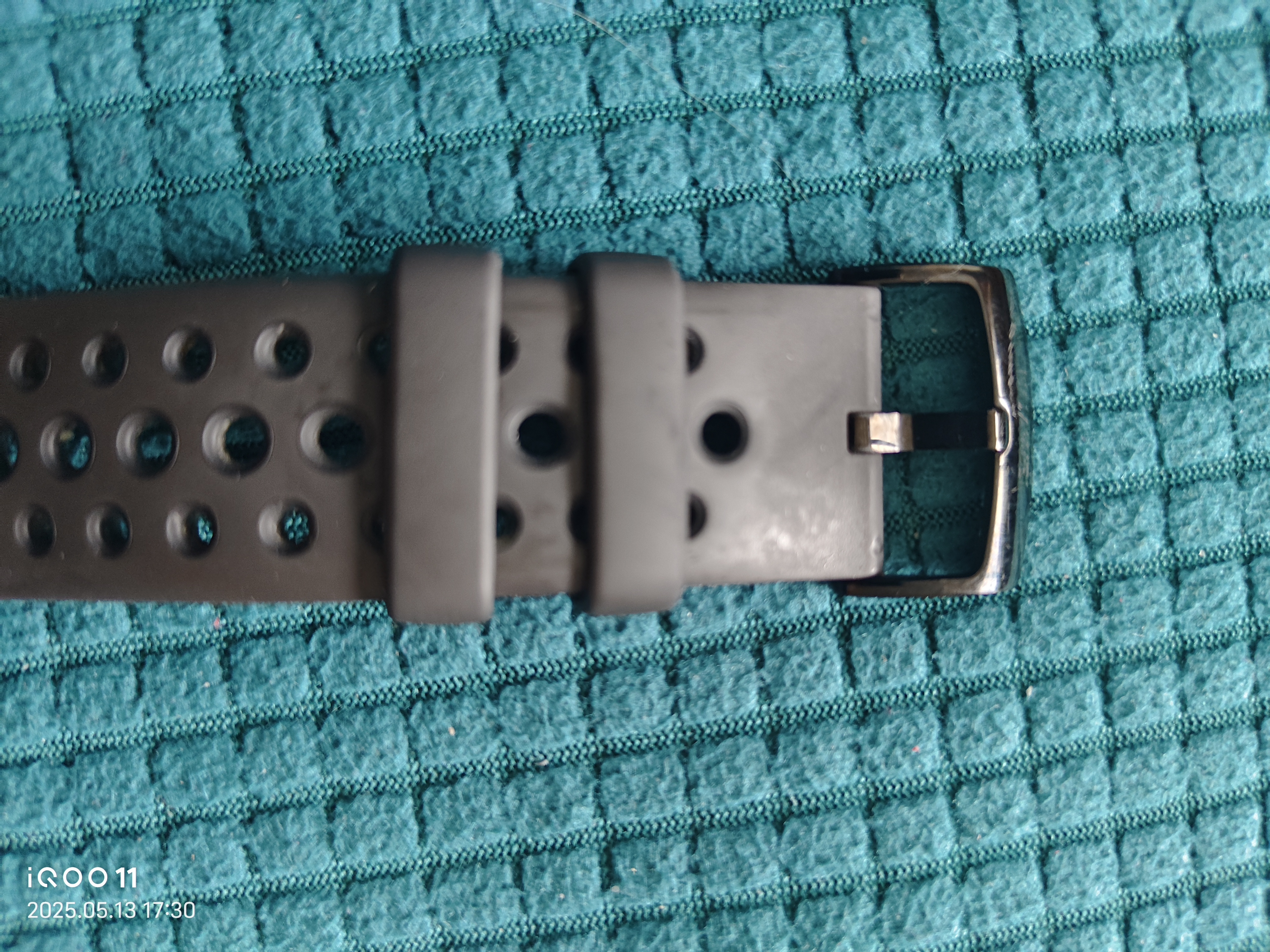 适用于电话手表的硅胶表带多种型号通用配件手表带运动透气