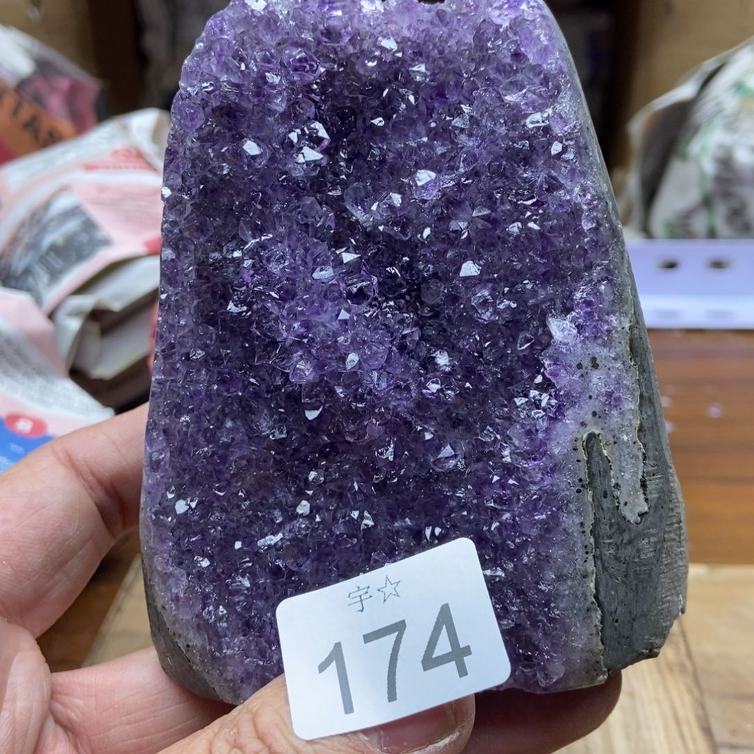 紫晶天然水晶摆件未镶嵌