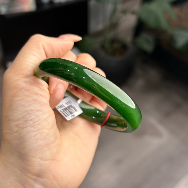 和田玉辣阳绿高品质颜色很辣60圈H1893